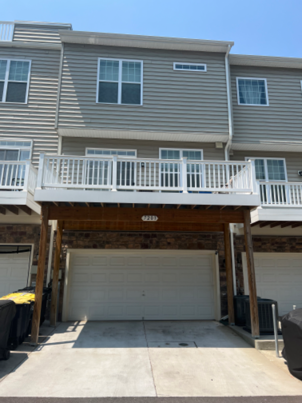 Lanham Townhome: 7203 Wood Trail Dr