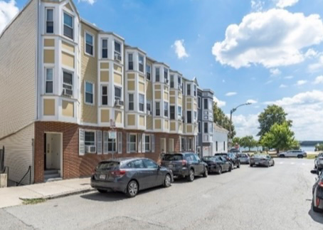 Boston Apartment: 204 H st