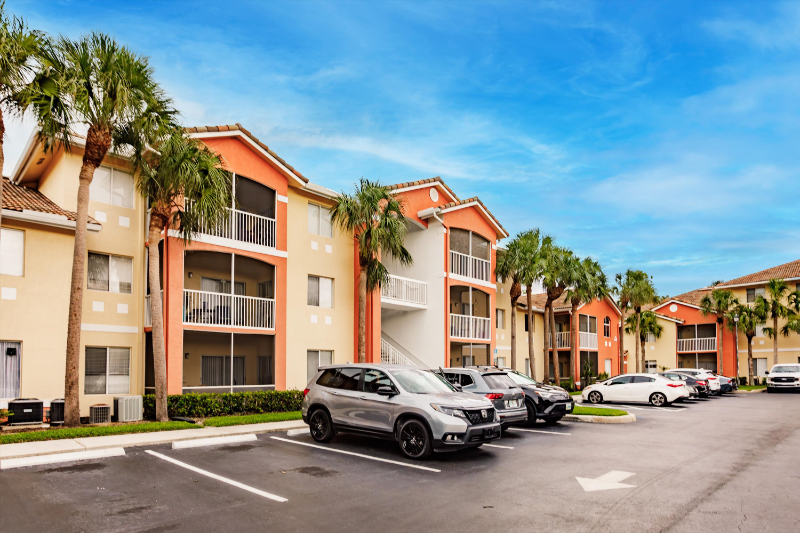 Fort Myers Condo: 6321 Aragon Way