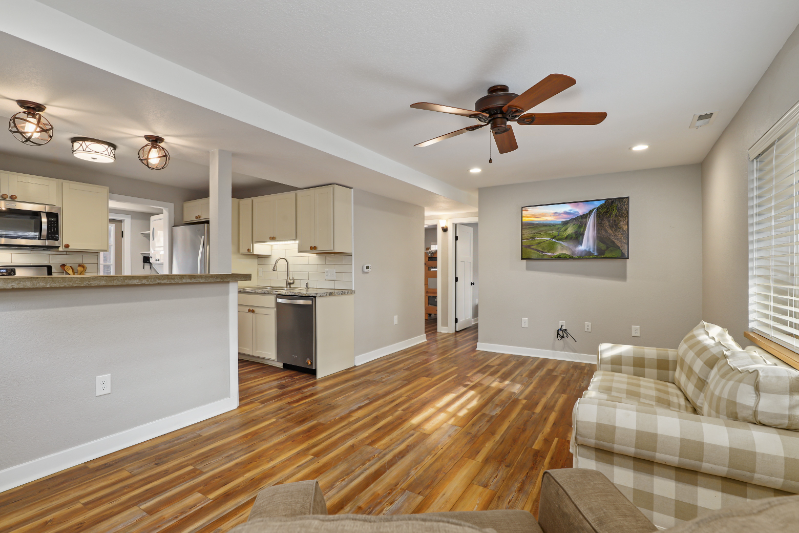 Golden Multiplex: 616 2nd Street