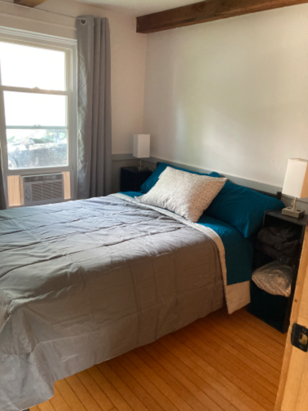 Potsdam House: 10 Bay St