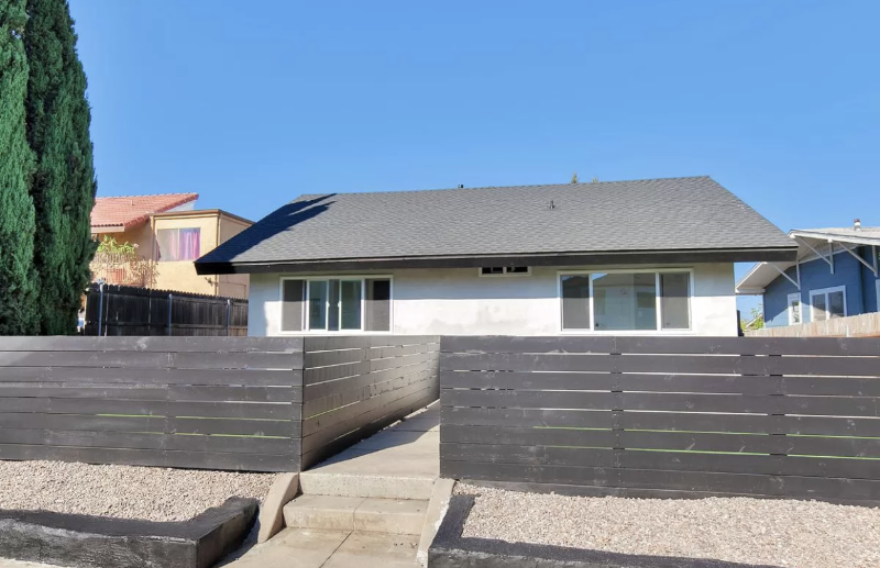 San Diego Apartment: 37451/2 Boundary St