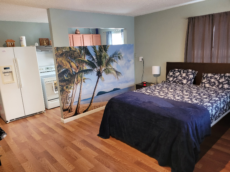 HALLANDALE BEACH Multiplex: 129 SE 2 TERRACE