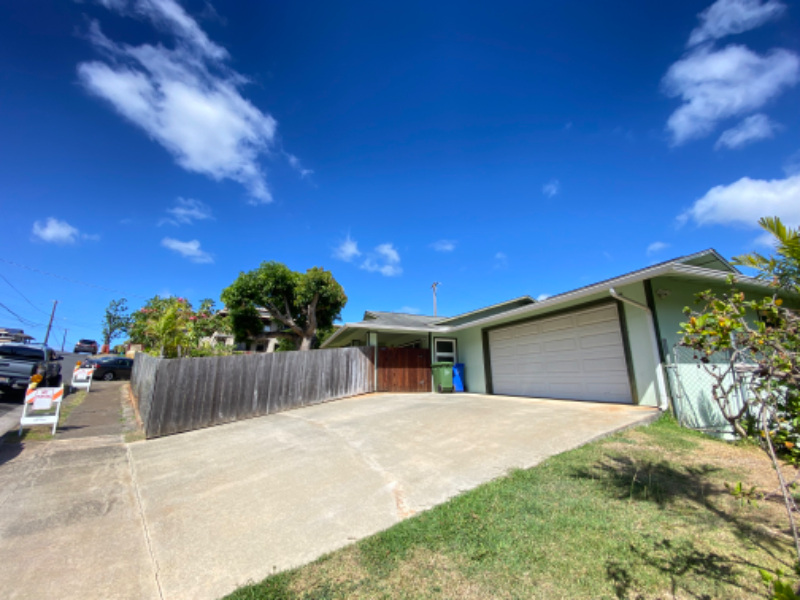 Honolulu House: 1136 Makaala St