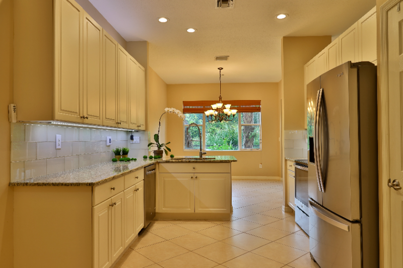 Stuart Townhome: 266 SW Walking Path