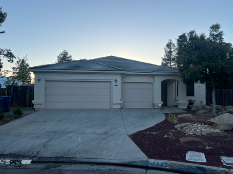 Fresno House: 7563 N Carnegie Ave