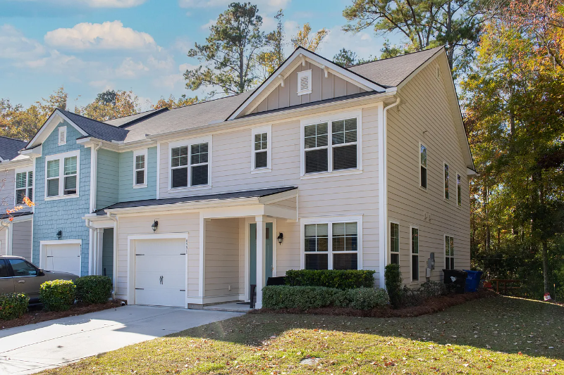 Summerville Townhome: 4991 hay bale court