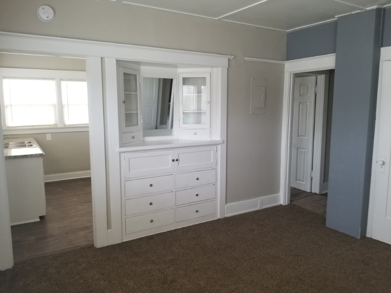 Hemet House: 129 W. Kimball Ave