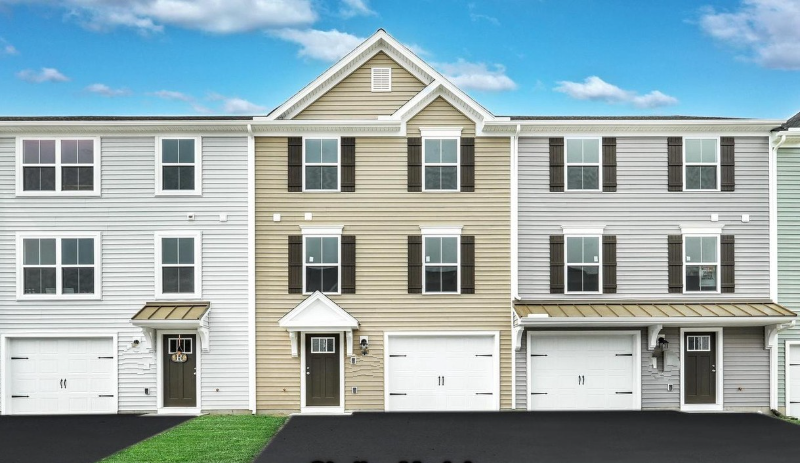 Harrisbugh Townhome: 8151 Lenker Dr