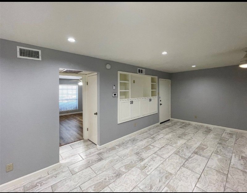 Dallas Condo: 12888 Montfort Avenue