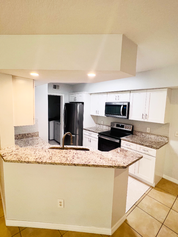 Orlando Condo: 713 Crest Pines Dr