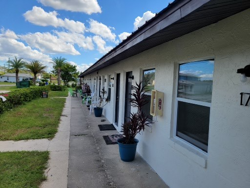 Avon Park Apartment: 918 S Verona