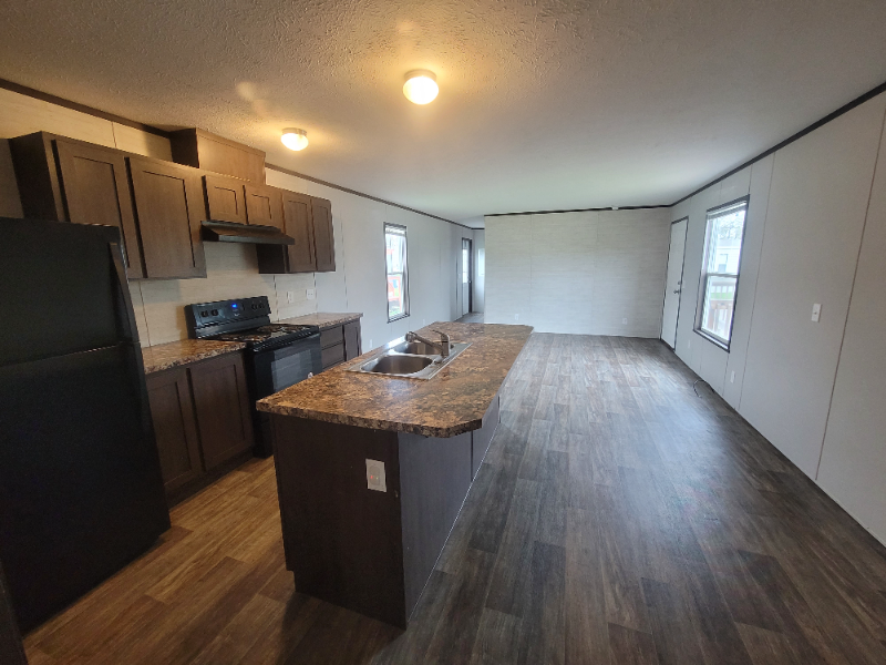 Macon House: 5500 Forest Place