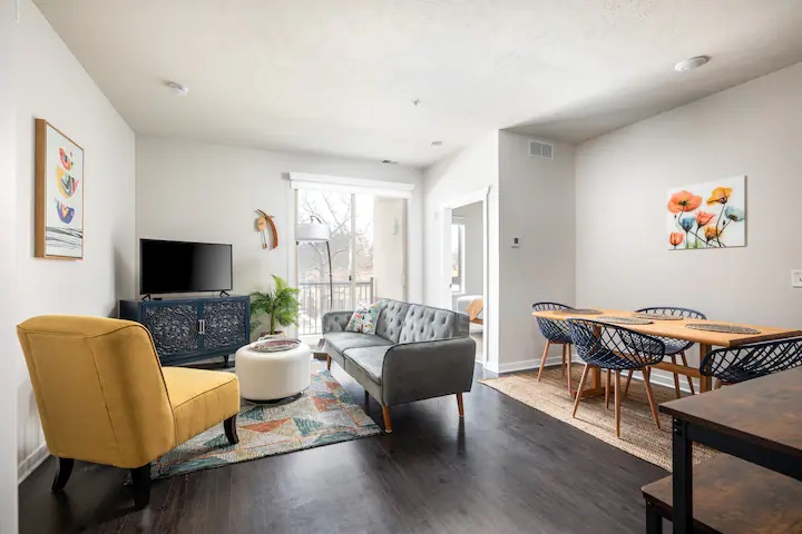 Traverse City Condo: 630 S Garfield Ave