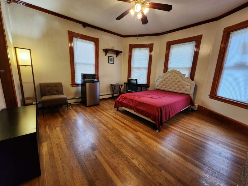 Quincy House: 8 Price Street