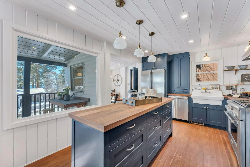 Zephyr Cove House: 617 Freel Drive