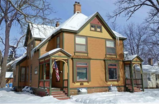 Baraboo Townhome: 223 7th Street