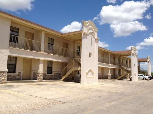 Laredo House: 3602 Guerrero St