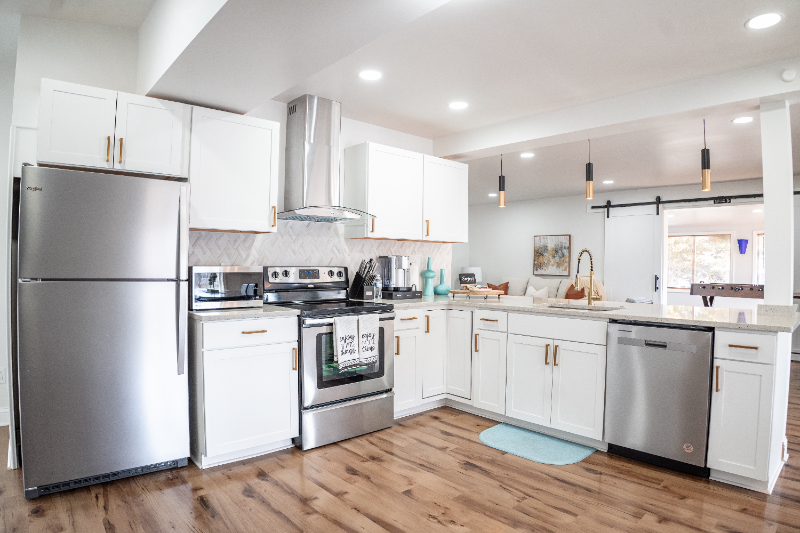 Alexandria House: 3720 Taft Avenue