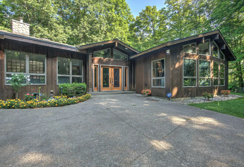 South Haven House: 174 72nd Street