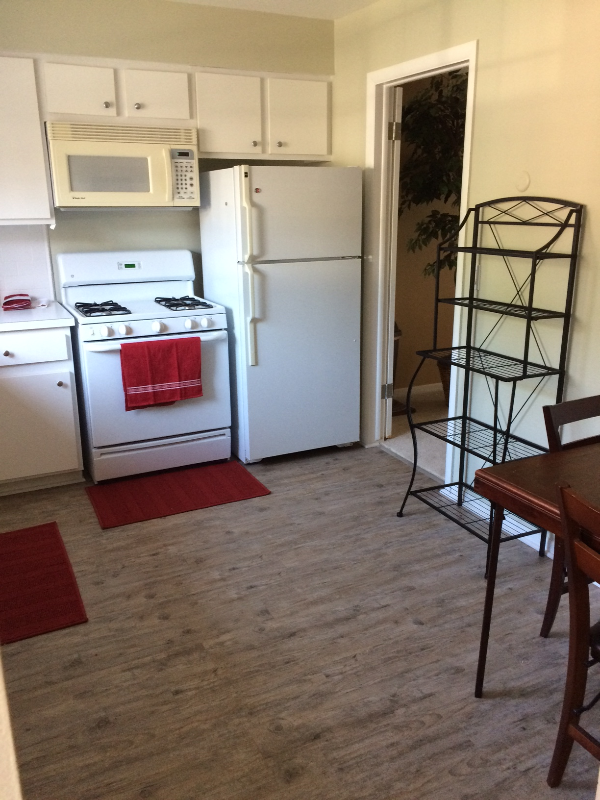 Bloomfield HIlls Condo: 542 Fox Hills dr., South