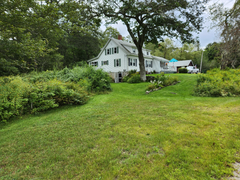 Bristol House: 18 Fir Hollow Rd