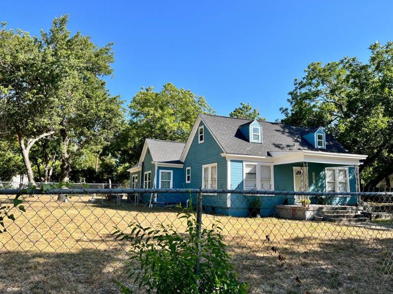 Waco Townhome: 1400 N 23rd St