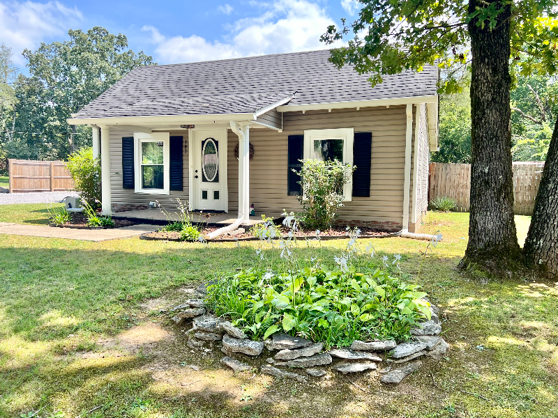 Murfreesboro House: 191 mount Herman rd