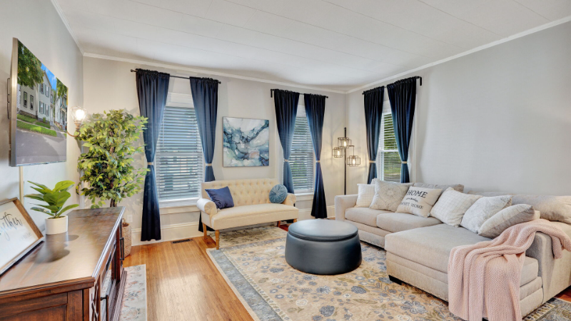 Rochester House: 15 Averill Ave