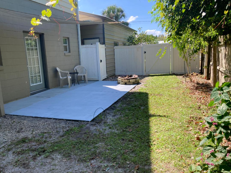 Ormond Beach Single Room: 77 1/2 Lorillard Place