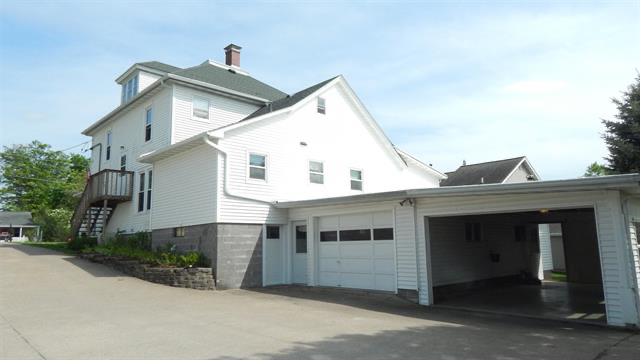 Platteville Multiplex: 390 Ellen St