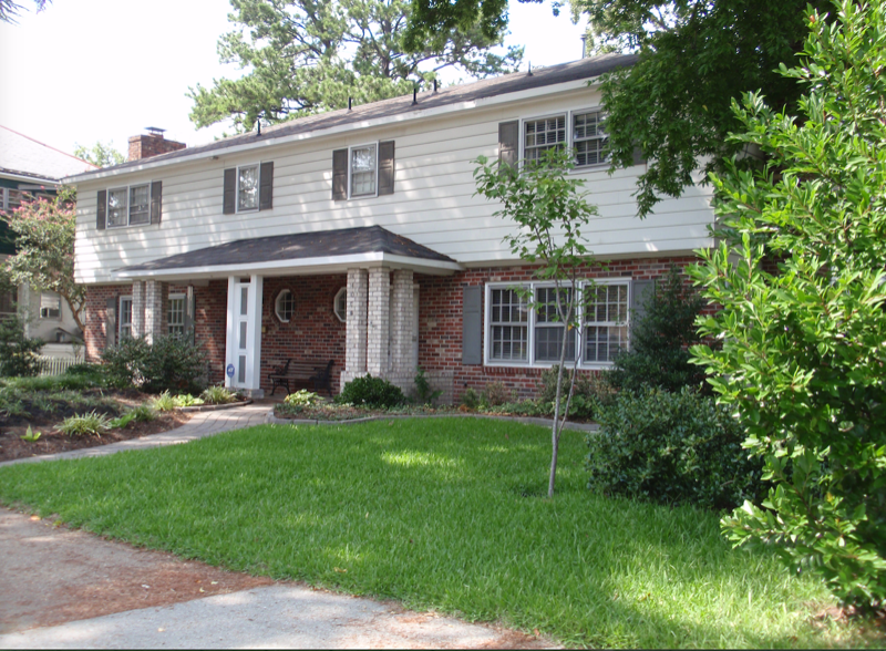 Hampton House: 4407 B, Victoria Blvd.