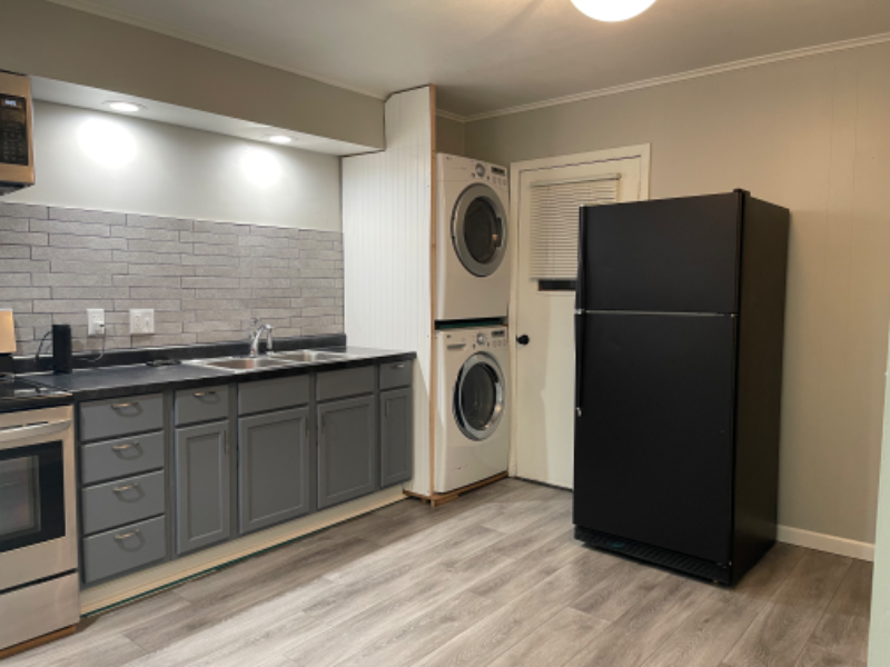 Appleton Apartment: 403 N Bennett St
