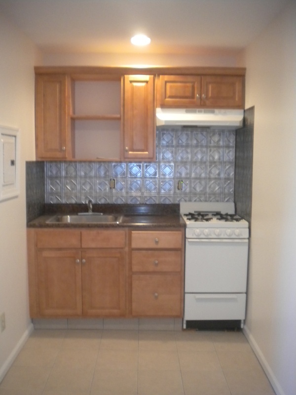 Jenkintown Apartment: 266 Shelmire St