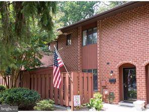Exton Townhome: 802 Worthington drive