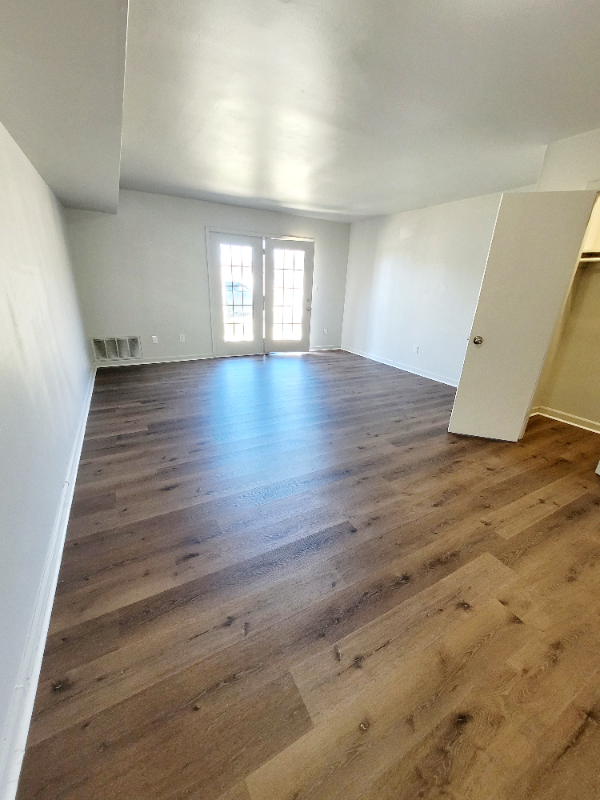 Hampton Townhome: 8 Bainbridge Avenue