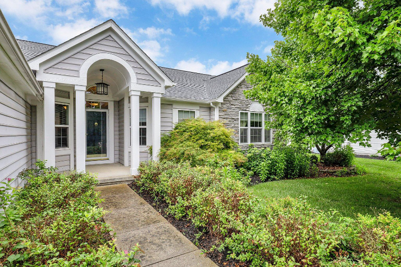 Lewis Center House: 2691 Abbey Knoll dr