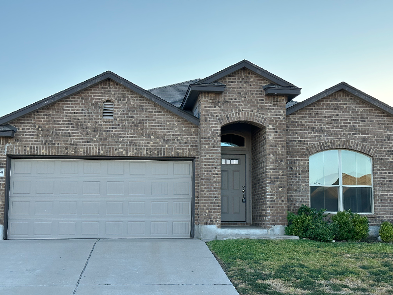 Lorena House: 2809 Skinner DR
