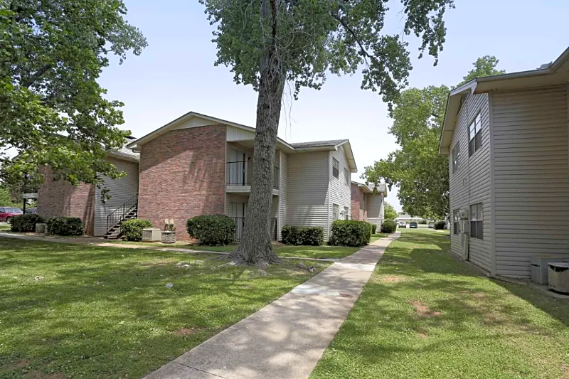 Oklahoma City Apartment: 5531 S Sunnylane Rd