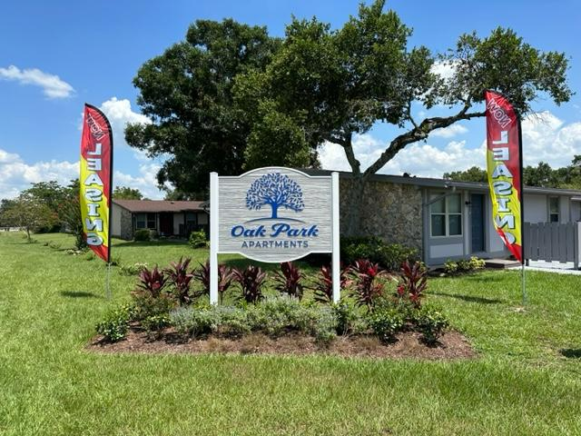 Haines City House: 25 S 22nd St