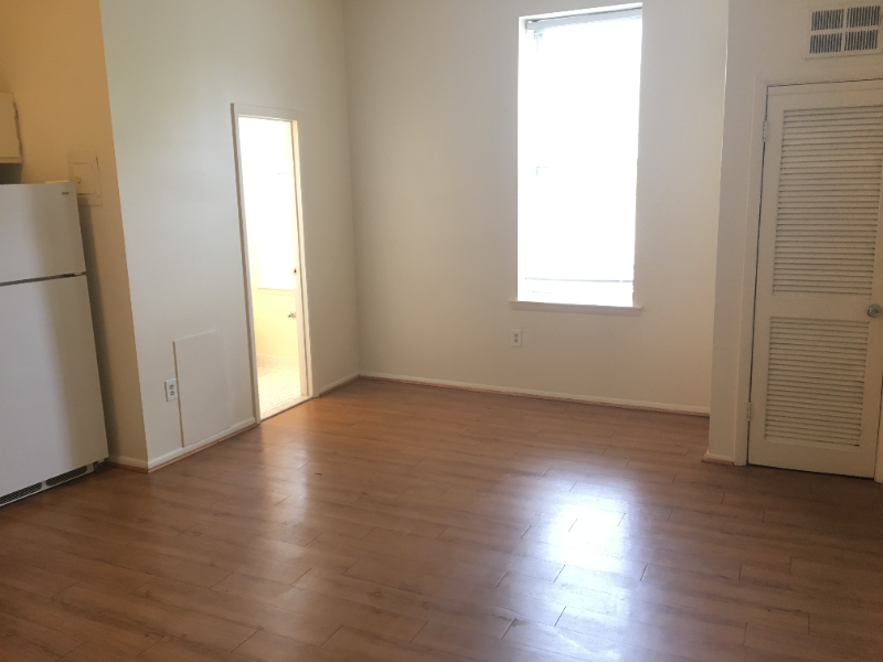 Baltimore Apartment: 15 E Read Street