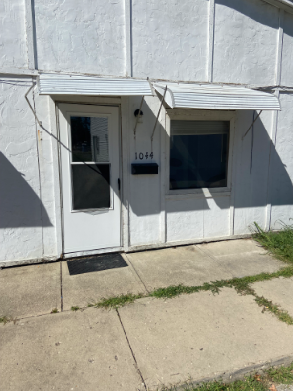 Noblesville House: 1044 Walnut St