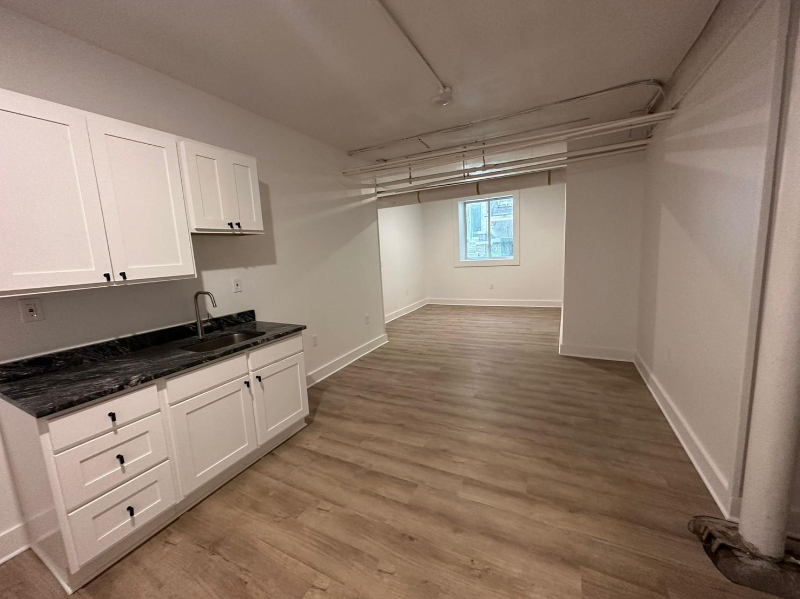 Cleveland Heights Apartment: 14148 Superior Rd.