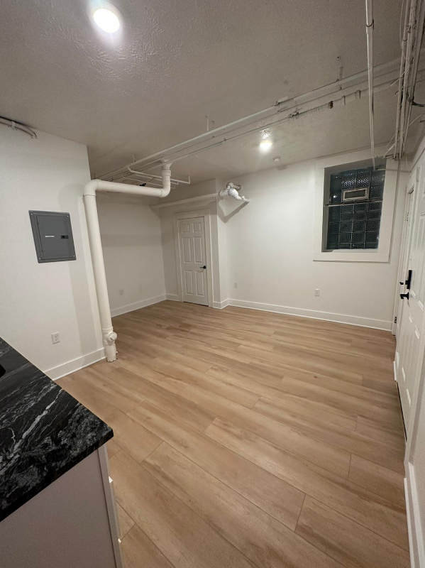 Cleveland Heights Apartment: 14148 Superior Rd.