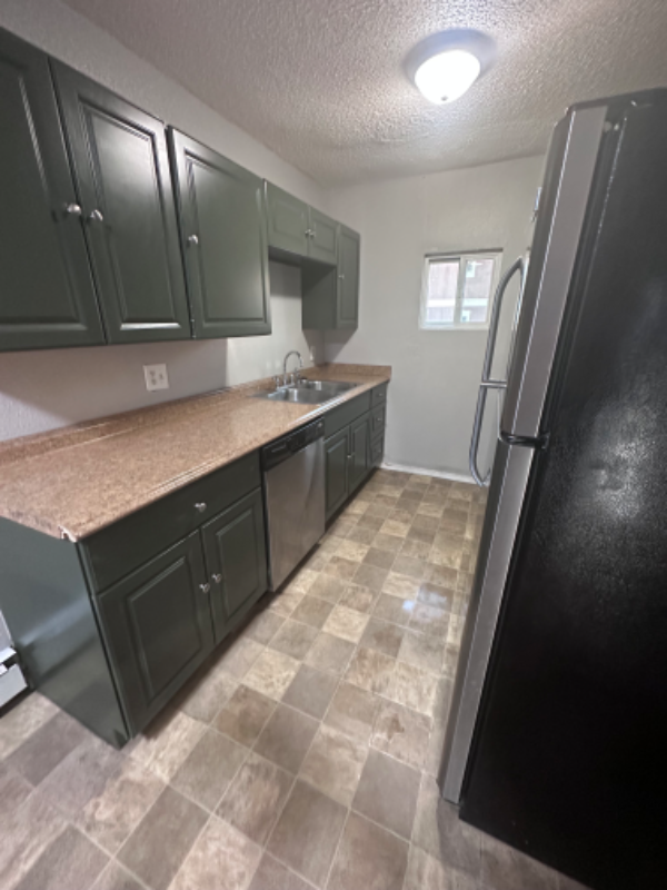 Fairbanks House: 635 10th Ave