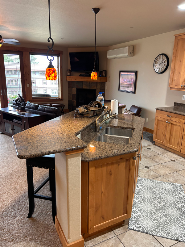 Lakeside Condo: 7175 Hwy 93