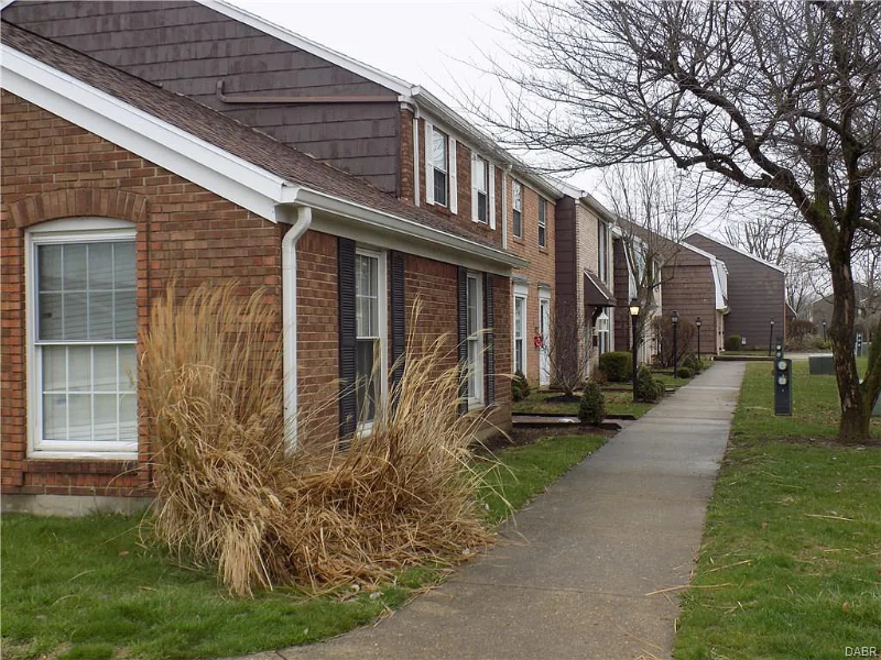 Fairborn Condo: 2109 Wellington Court