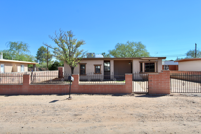 Tucson House: 6733 S Downing Ave