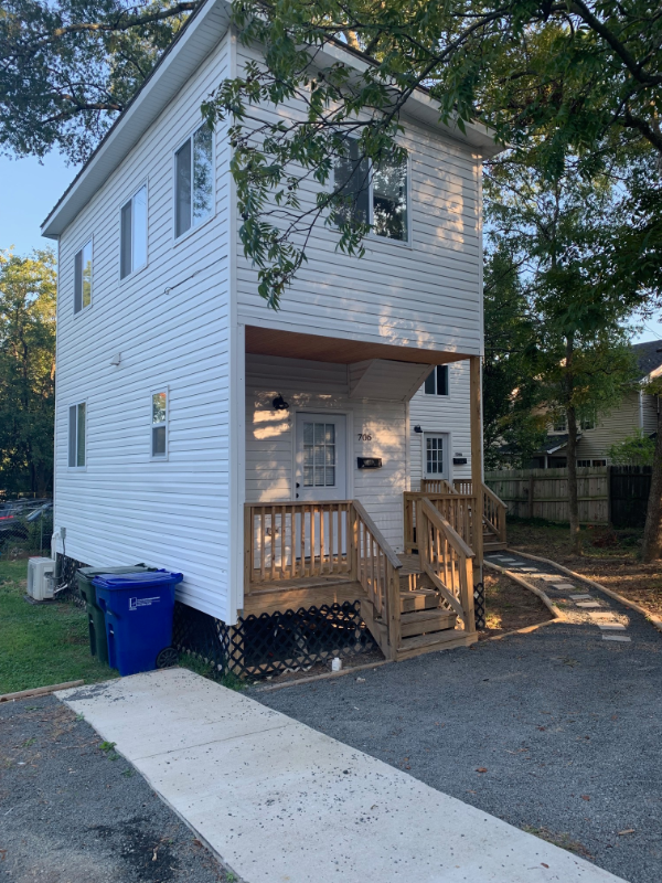 Durham House: 706 N Guthrie Ave