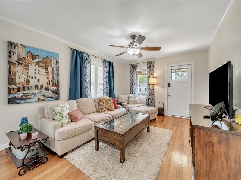 Tulsa House: 1348 S Pittsburg Ave